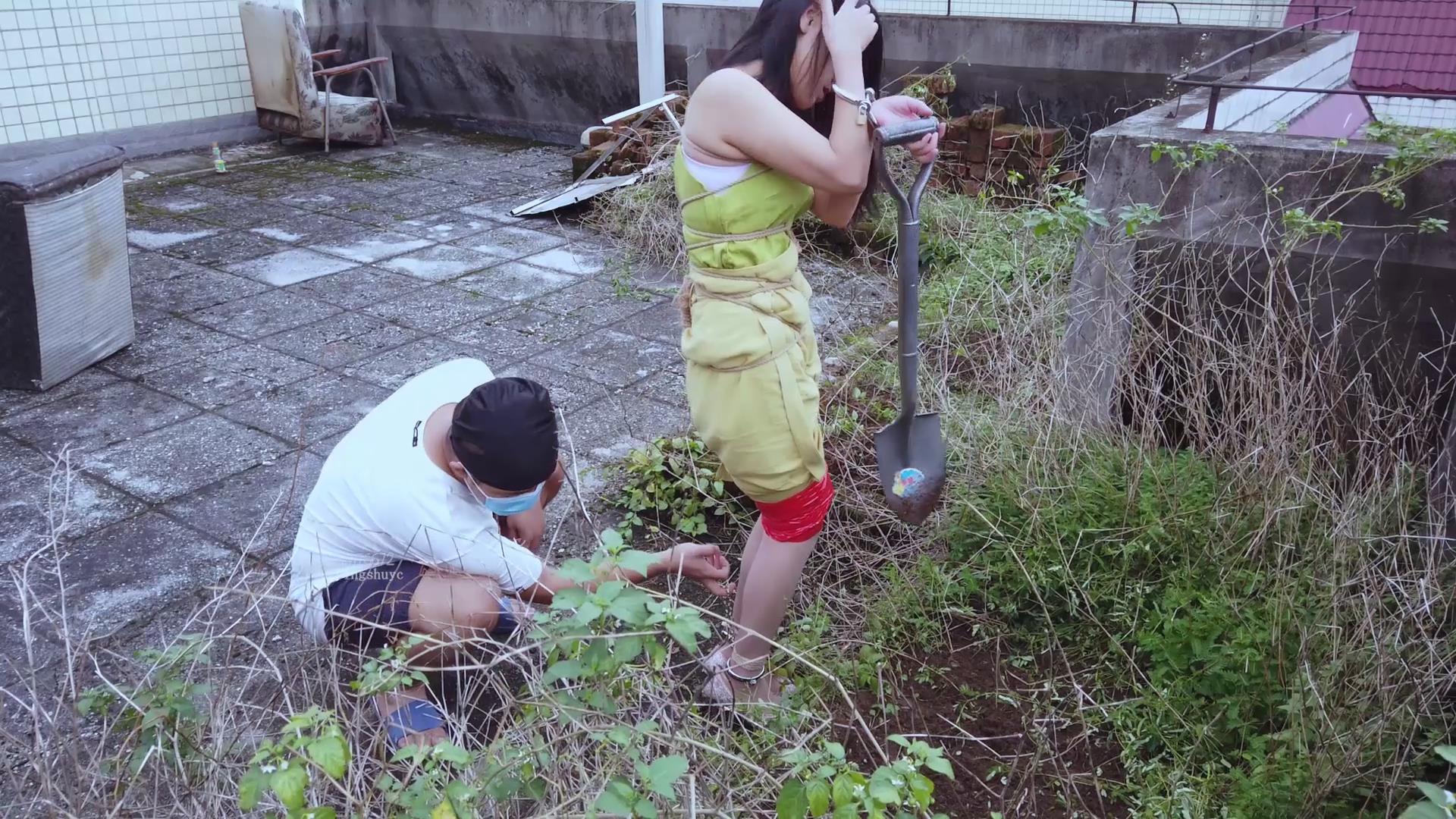 【樱束原创】《小姨子的假期之捆绑家务》小美大学放假，来姐姐家玩几天，刚